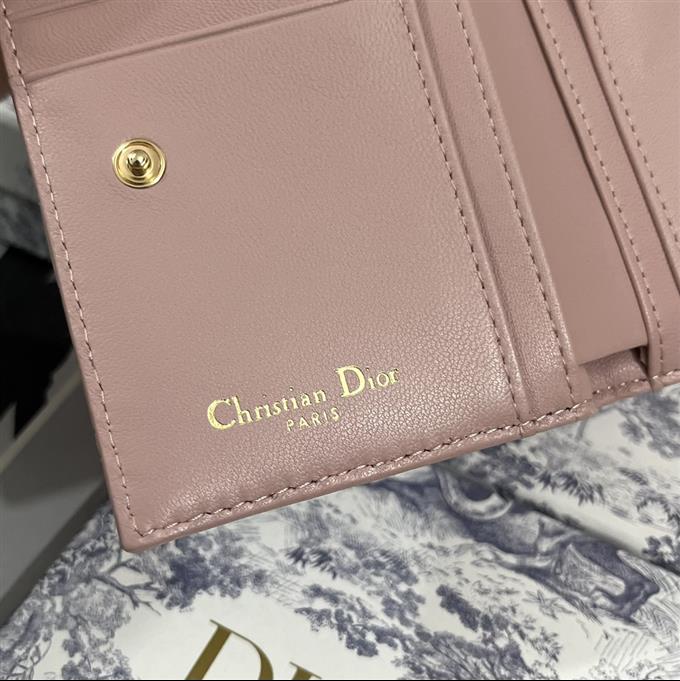 2025228Y 220P182144580